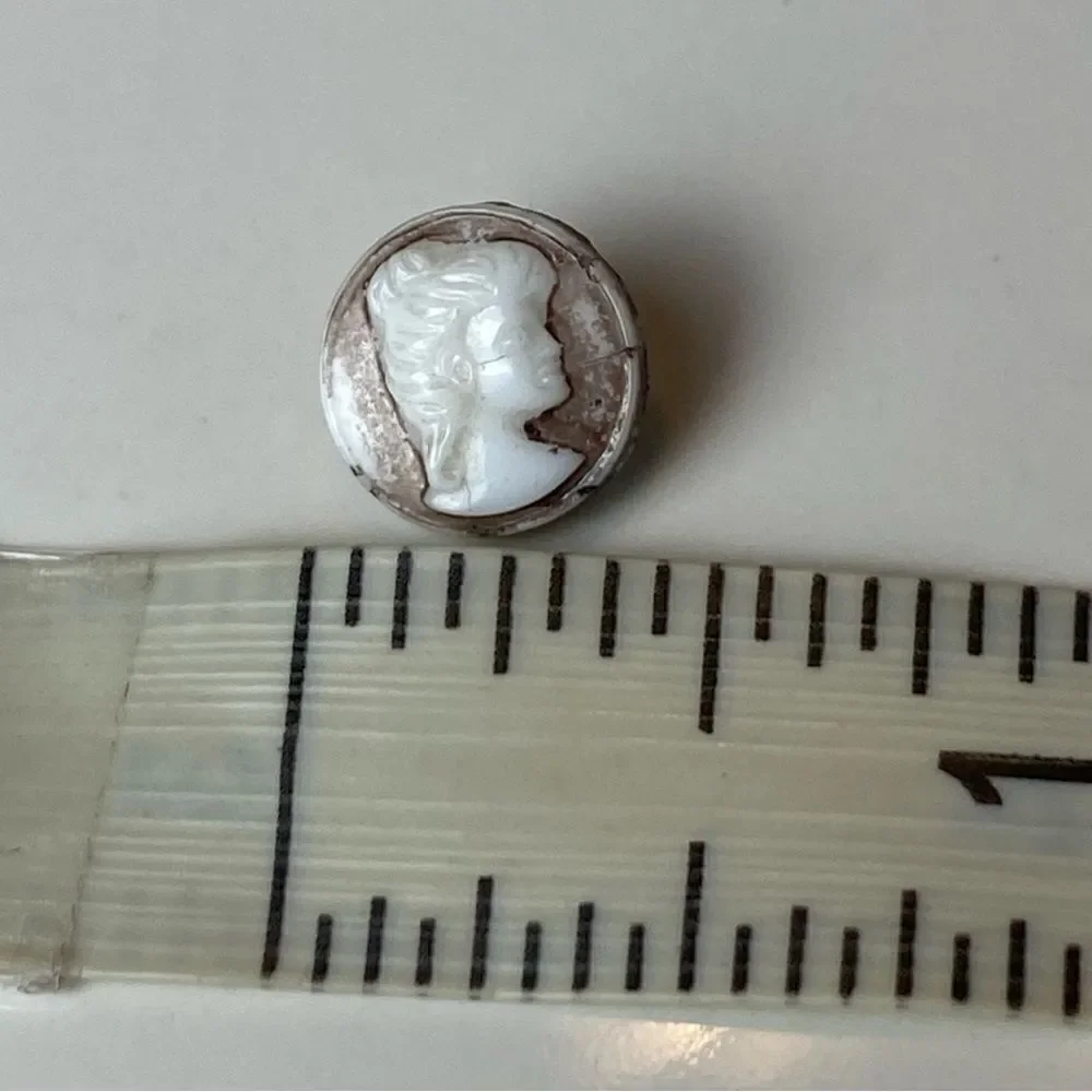 Vintage Single Small White Glass Cameo Button
